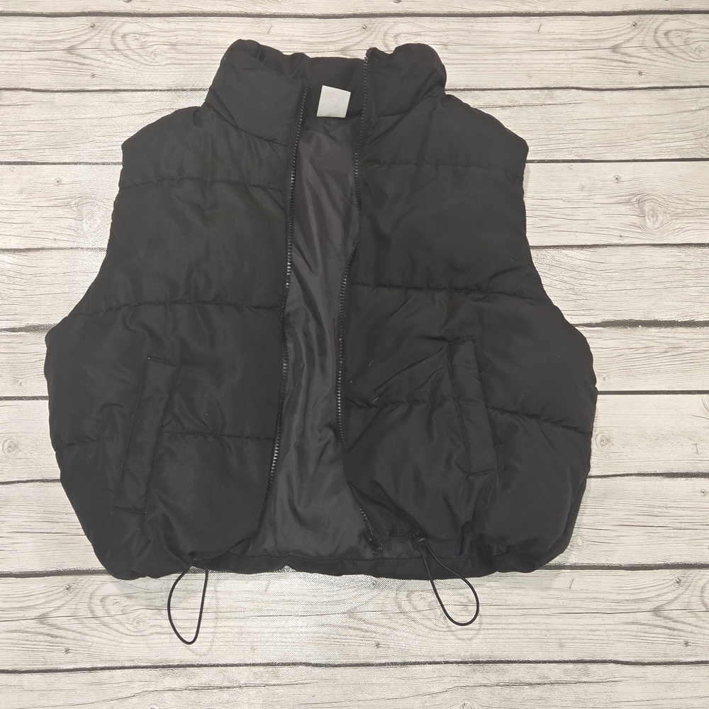 No Boundaries Cropped Black Puffer Vest Juniors Size 11-13